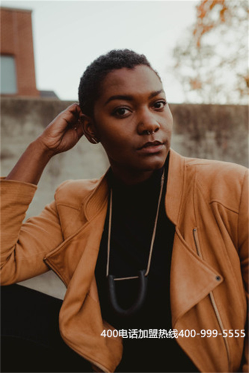 (400或者800哪個電話免費)(400電話是免費注冊的嗎)