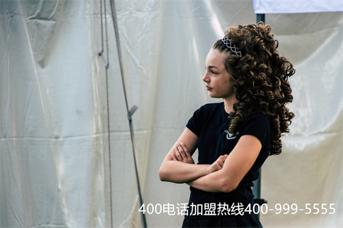 (聯(lián)通客服電話是多少400辦理業(yè)務(wù))(撥打聯(lián)通400電話是免費(fèi)的嗎？)